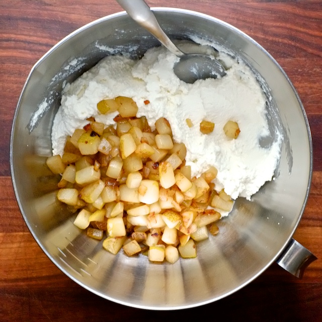 pear and ricotta ravioli with gorgonzola sauce